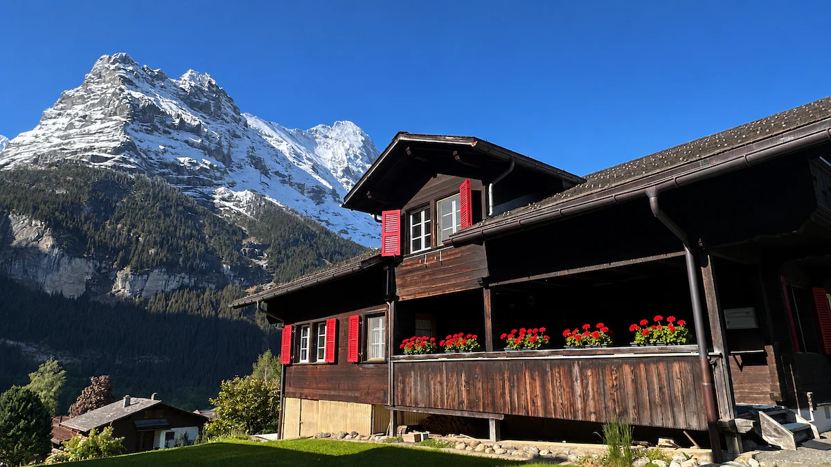 Chalet Chez Brigitte im Sommer